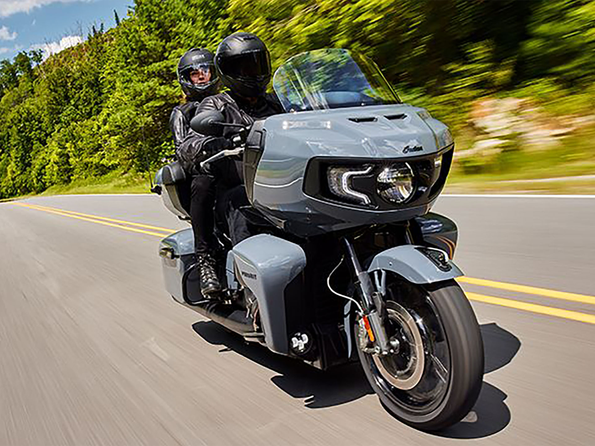 2024 Indian Motorcycle Pursuit® Dark Horse® with PowerBand Audio Package in Fort Lauderdale, Florida - Photo 20