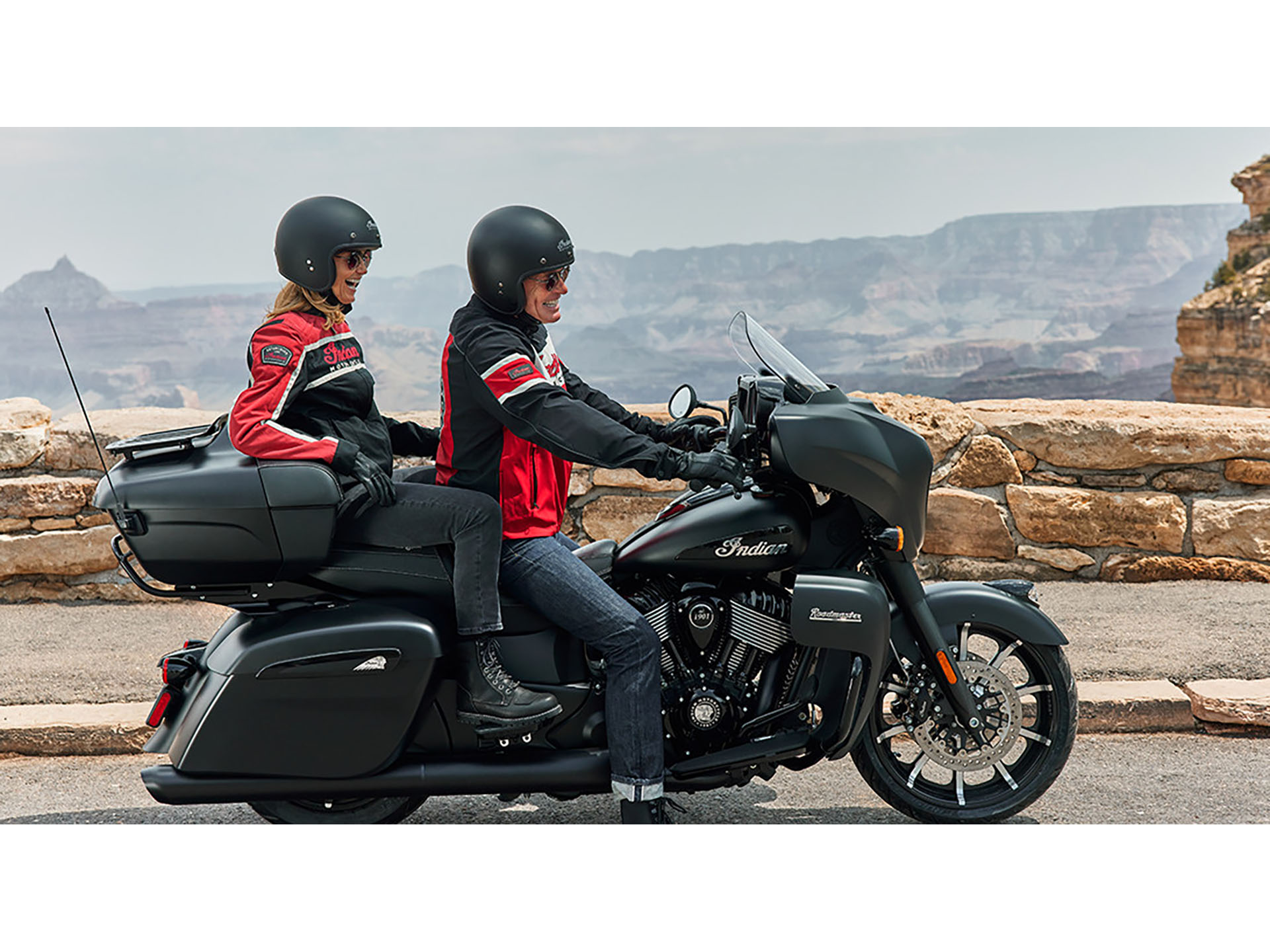 2024 Indian Motorcycle Roadmaster® Dark Horse® in Fort Lauderdale, Florida - Photo 14