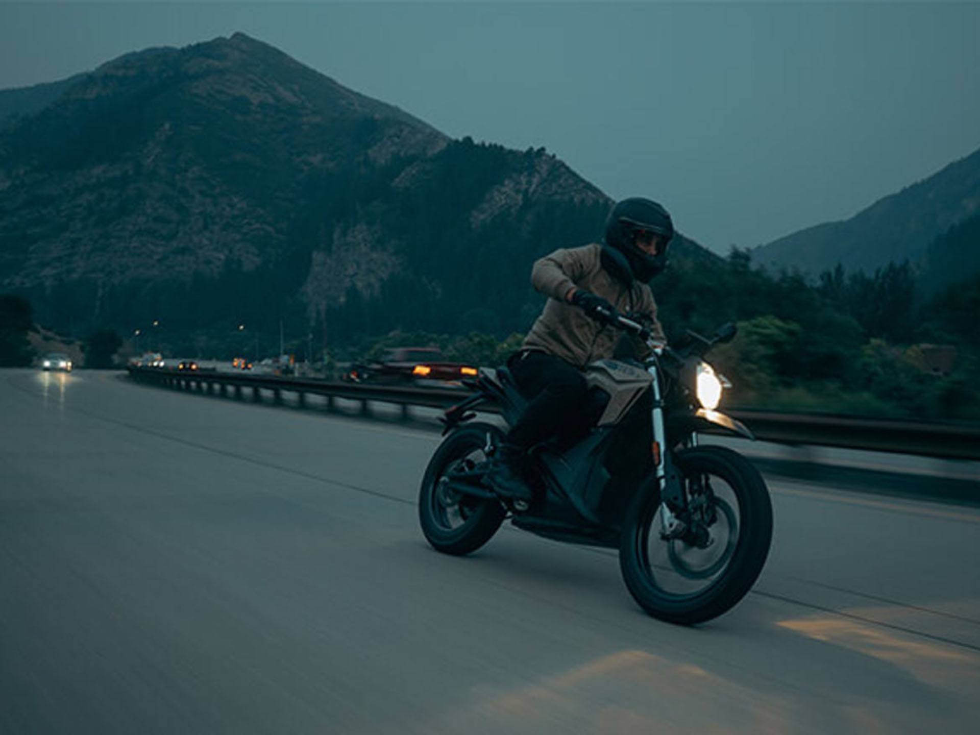 2022 Zero Motorcycles DS ZF7.2 in Fort Lauderdale, Florida - Photo 7