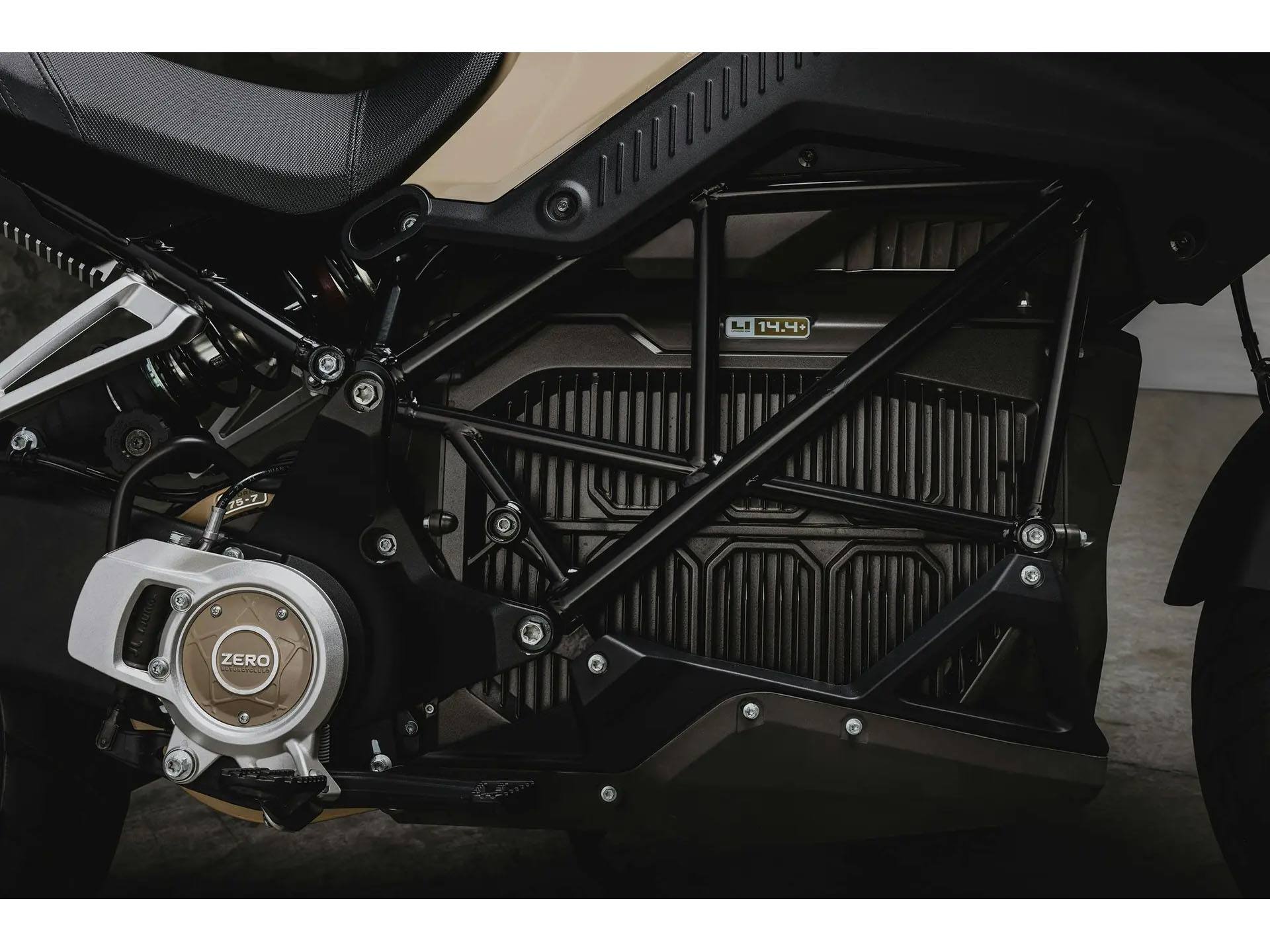 2024 Zero Motorcycles DS ZF14.4 in Fort Lauderdale, Florida - Photo 12