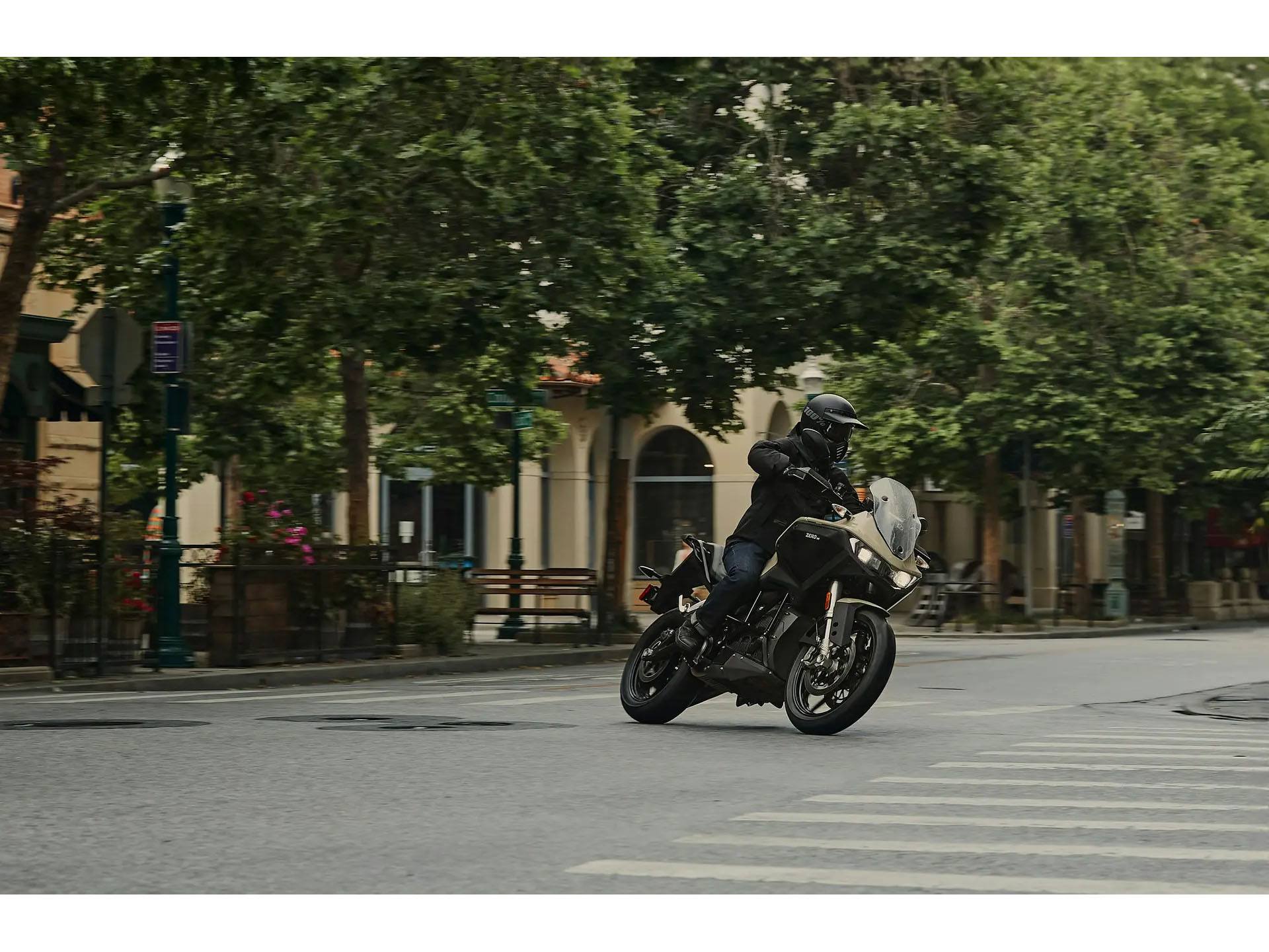 2024 Zero Motorcycles DS ZF14.4 in Fort Lauderdale, Florida - Photo 20