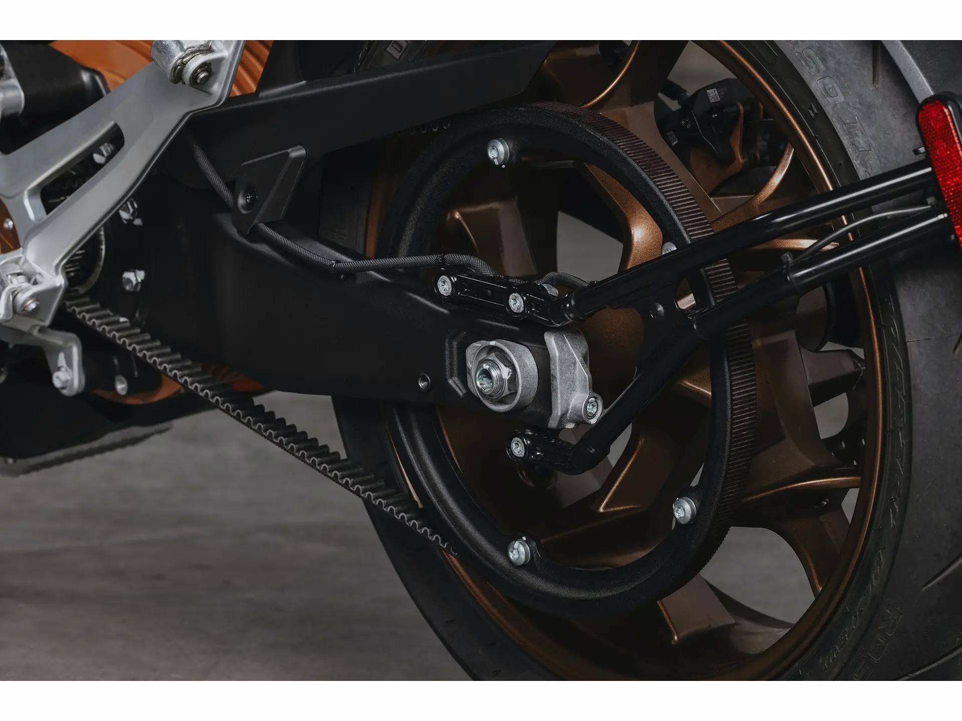 2024 Zero Motorcycles SR/S NA ZF17.3 in Fort Lauderdale, Florida - Photo 9