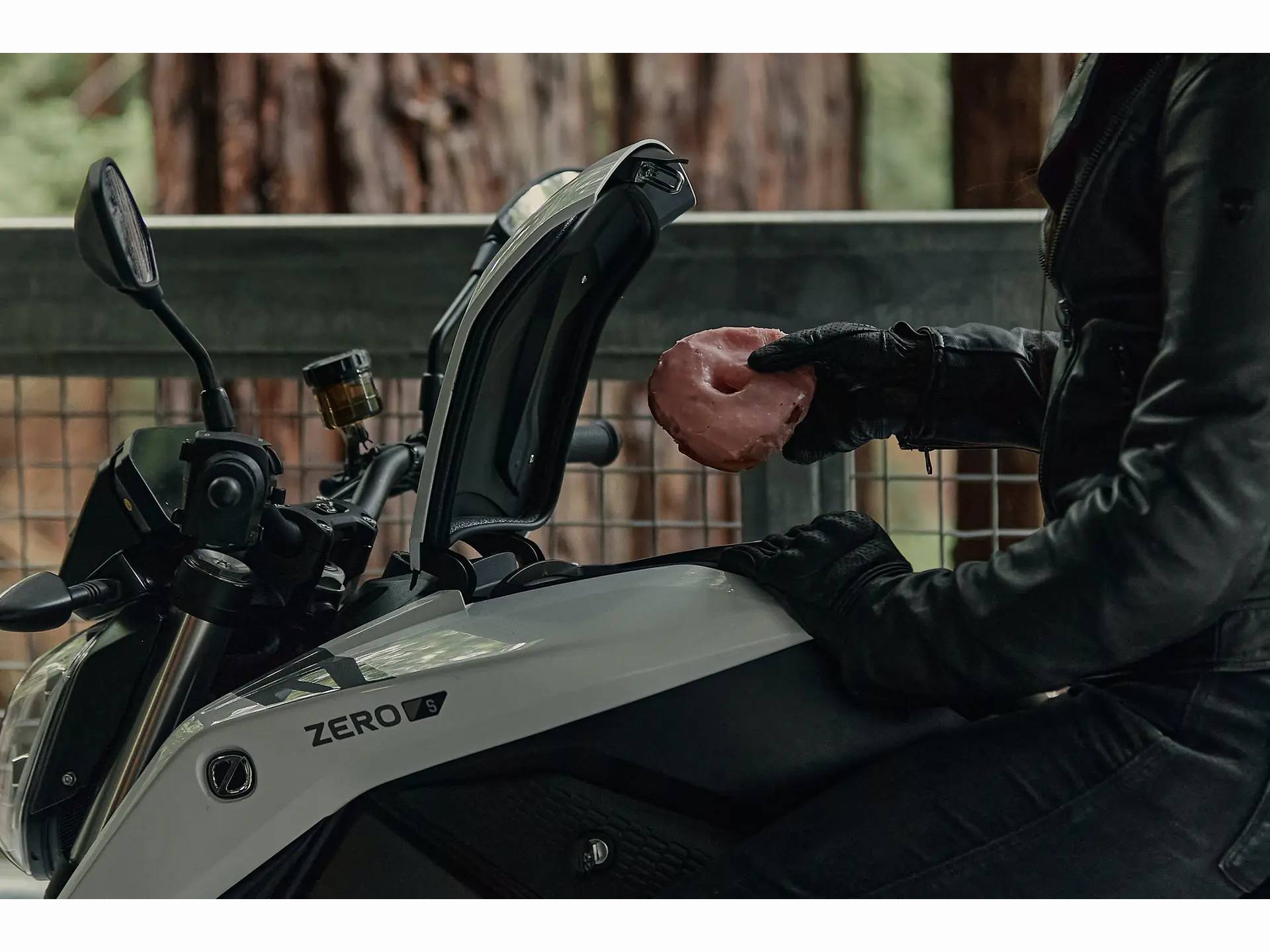 2024 Zero Motorcycles S ZF14.4+ in Fort Lauderdale, Florida - Photo 12