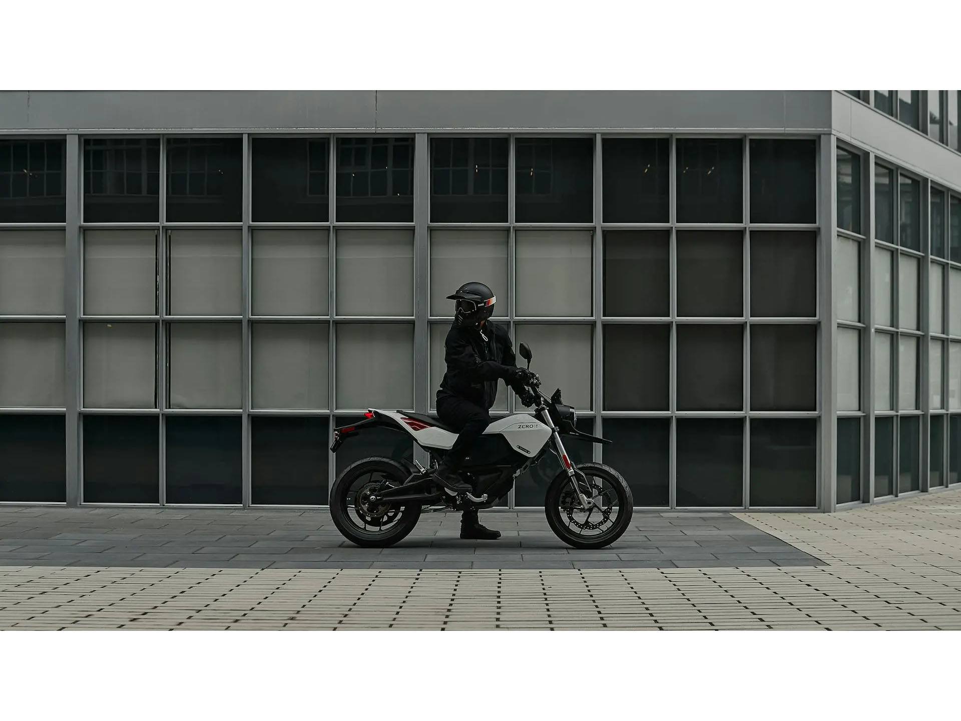2024 Zero Motorcycles FXE ZF7.2 Integrated in Fort Lauderdale, Florida - Photo 19